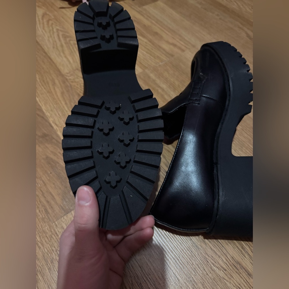 Universal Thread Black Loafers - image 5